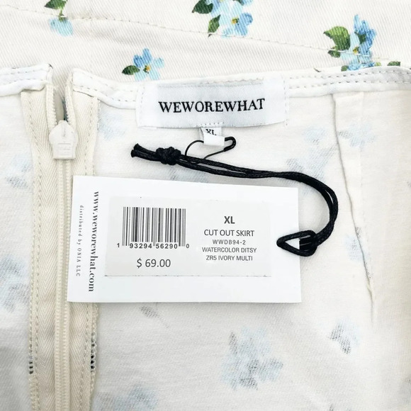 NWT Revolve WeWoreWhat Cut Out Floral Mini Skirt Women's S Cream Watercolor Dits - Picture 4 of 4